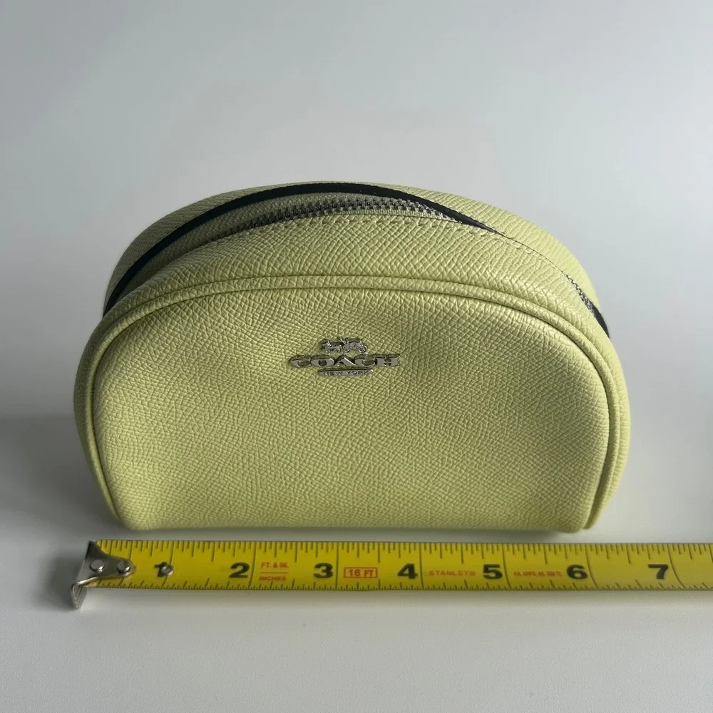 Coach Cosmetic Case 17 Lime Green Crossgrain Leather Dome Pouch Excellent